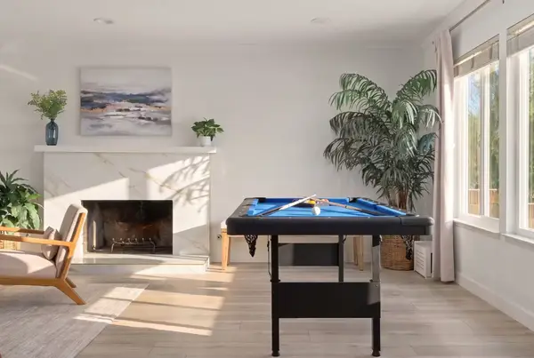 Modern Luxe Home near Disneyland with Hot Tub & Game Room — photo 3