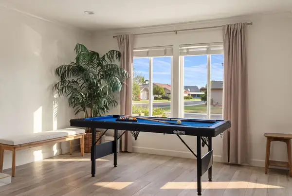 Modern Luxe Home near Disneyland with Hot Tub & Game Room — photo 2